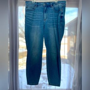 Judy Blue 14W Skinny Fit Blue Jeans